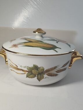 Vintage Royal Worcester Covered Porcelain Casserole Dish with Corn & Wheat Motif